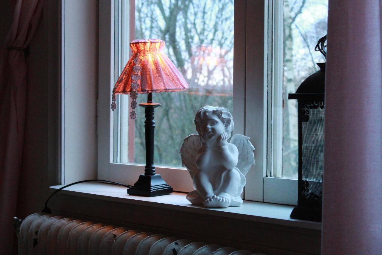 Hotell Aina Kvissleby Bagian luar foto