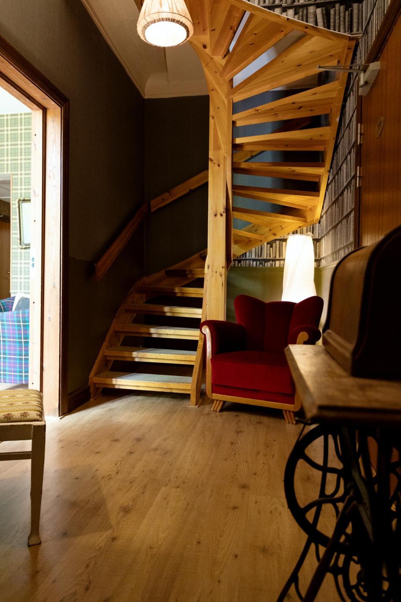 Hotell Aina Kvissleby Bagian luar foto