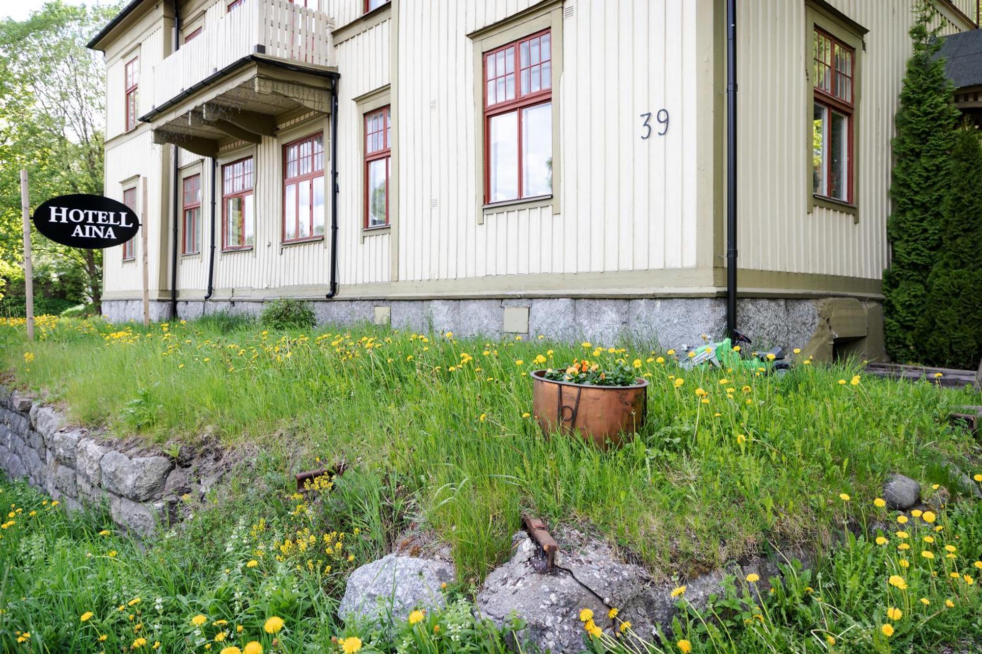 Hotell Aina Kvissleby Bagian luar foto