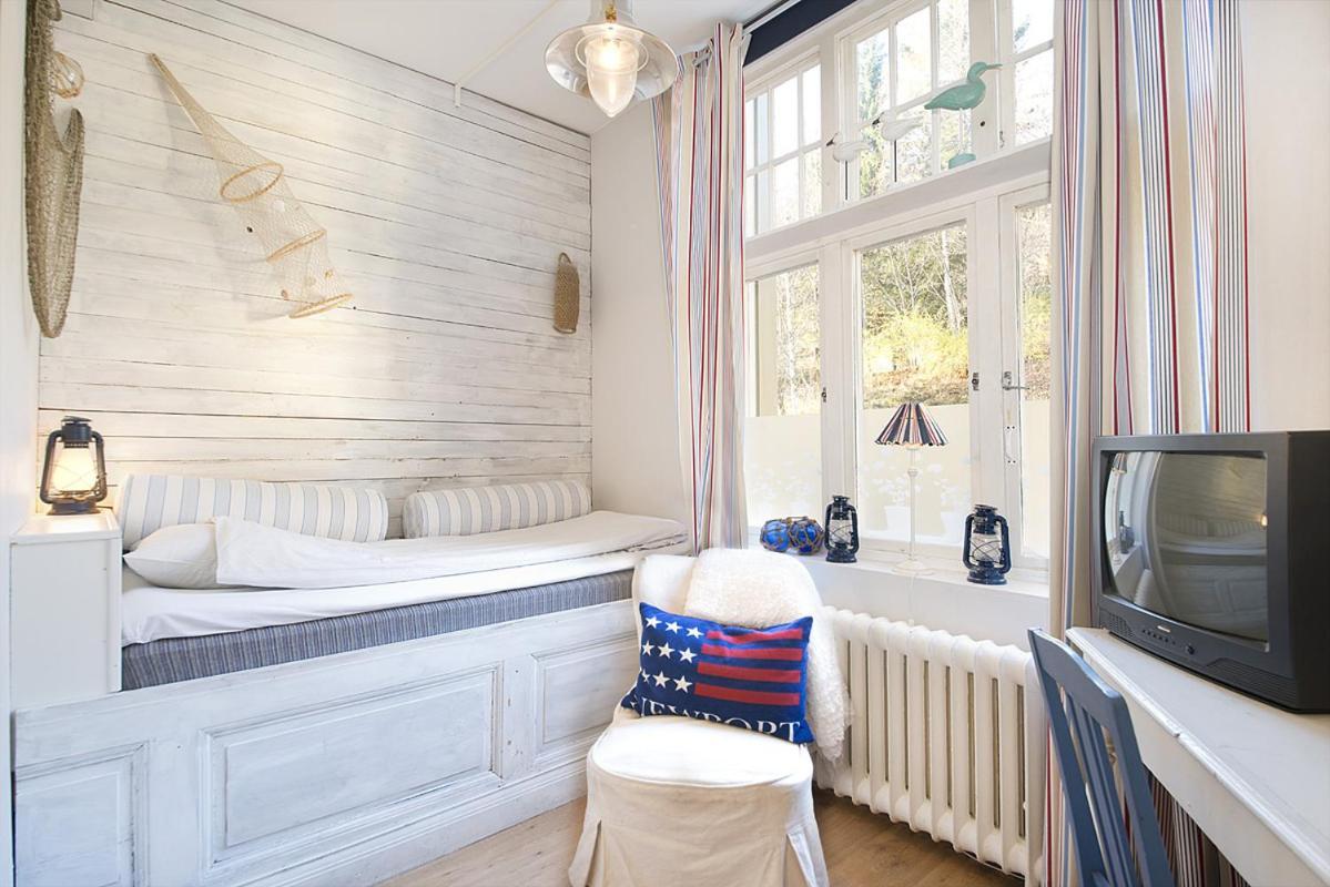 Hotell Aina Kvissleby Bagian luar foto