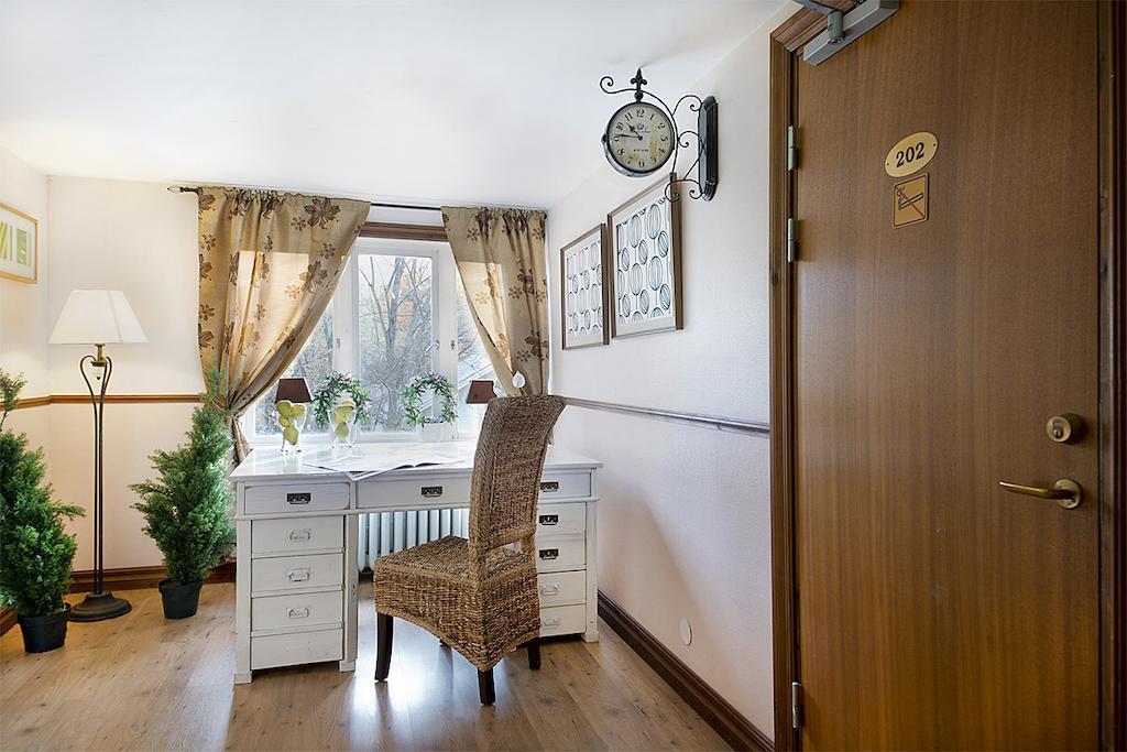 Hotell Aina Kvissleby Bagian luar foto